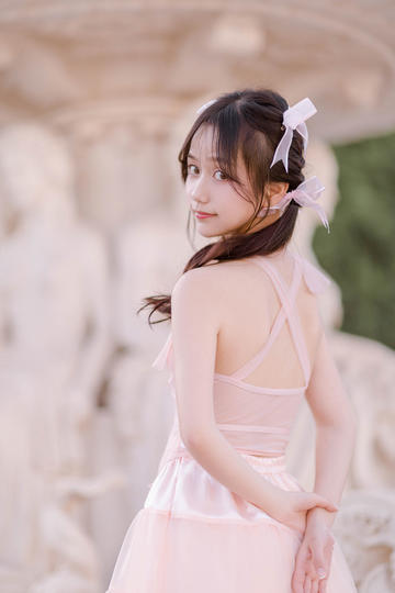 许嵩回应袖口进马蜂